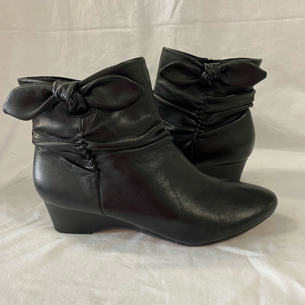 ANTIA Womens Black Leather Ankle Boot size nwob 9 M
